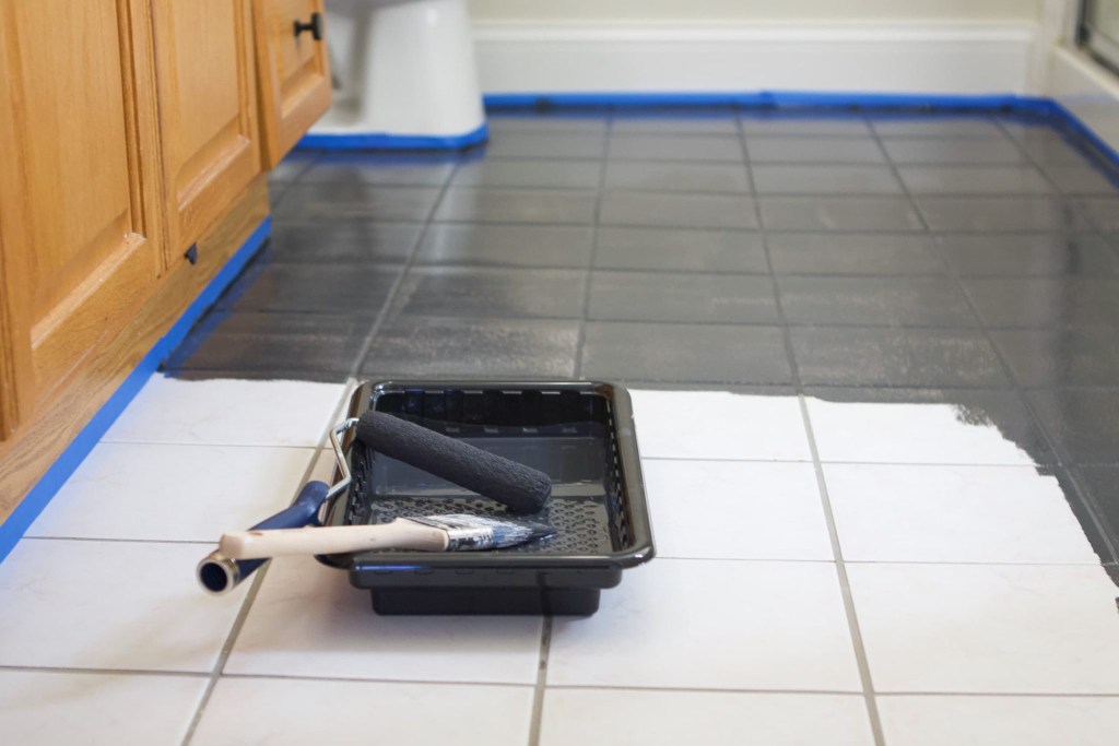 Transformando Ambientes: Guia Completo para Pintura de Pisos Cerâmicos